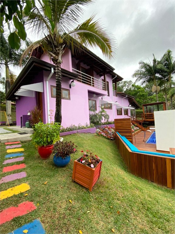 Casa à venda com 7 suítes no condomínio Capela do Barreiro, Itatiba - SP