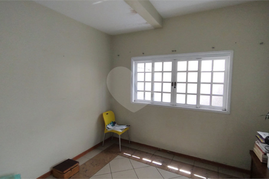 Sobrado à venda com 3 quartos, sendo 1 suíte, em Parque São Domingos, São Paulo, SP