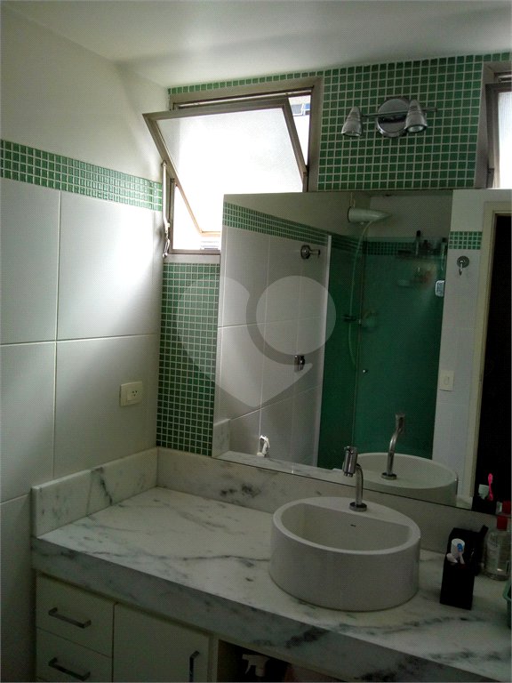 Apartamento à venda com 3 quartos, sendo 1 suíte,  em Vila Uberabinha, São Paulo, SP