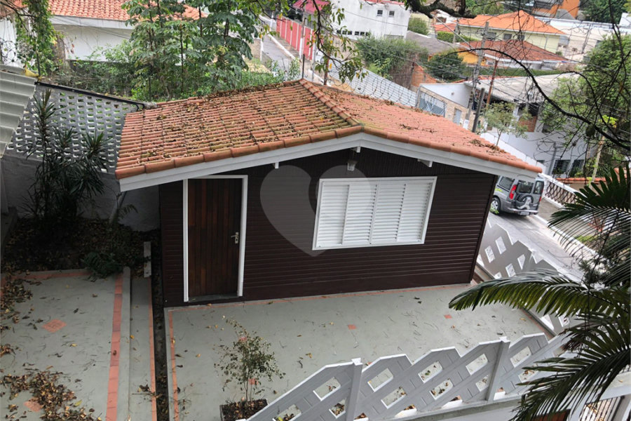 Sobrado à venda com 5 quartos, sendo 1 suíte,  em Tremembé, São Paulo, SP