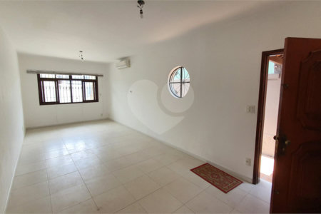 Sobrado à venda com 3 quartos, sendo 1 suíte, em Chácara Santo Antônio (zona Sul), São Paulo, SP