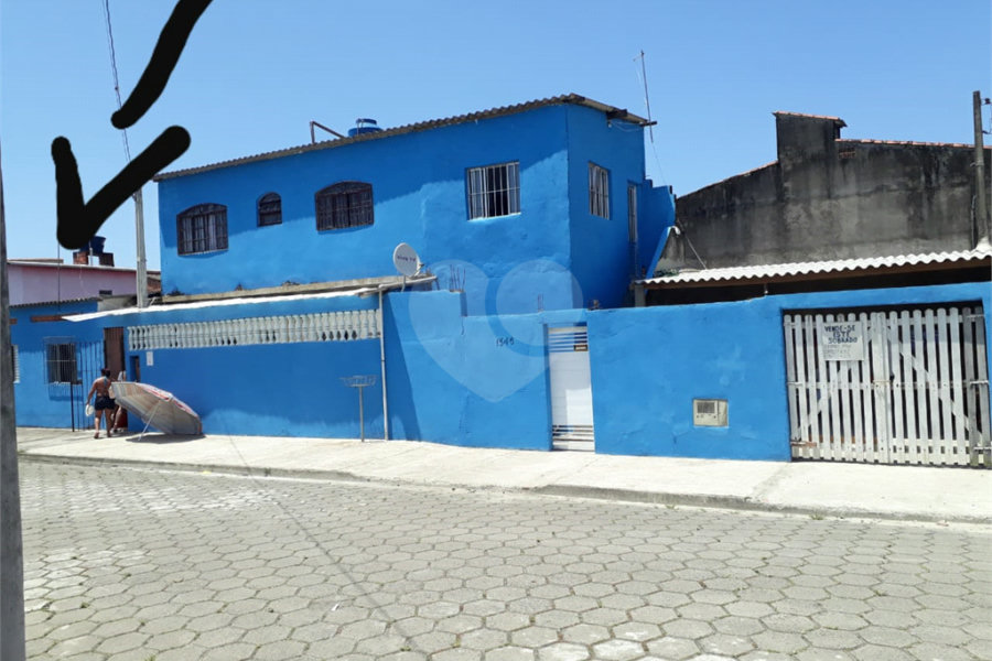 Casa à venda com 3 quartos em Balneário Laranjeiras, Itanhaém, SP