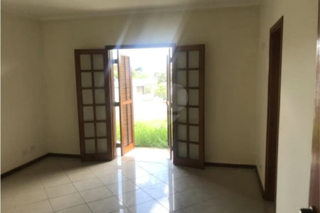 Casa à venda com 4 suítes em Nova Gardênia, Atibaia, SP