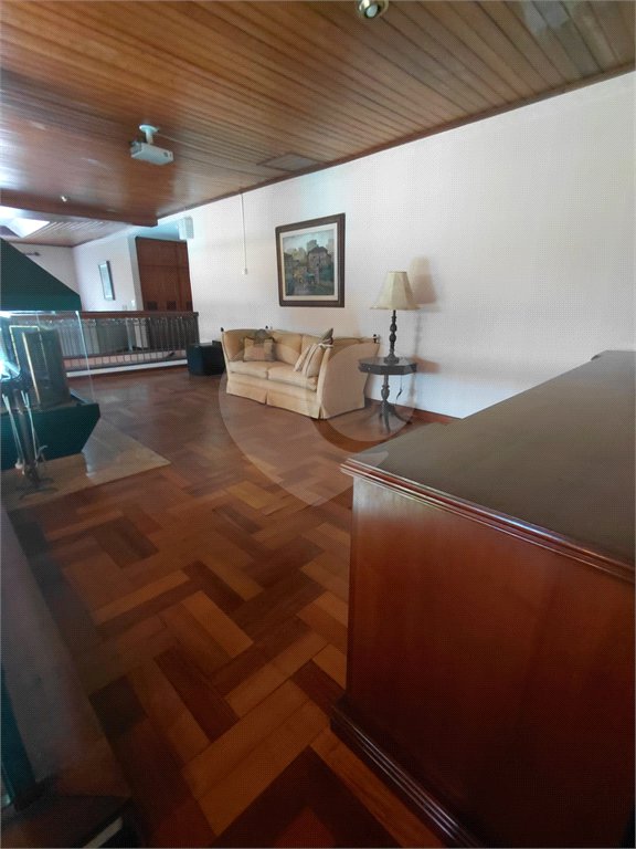 Casa à venda com 4 suítes no condomínio Ville Bourghese, São Paulo - SP