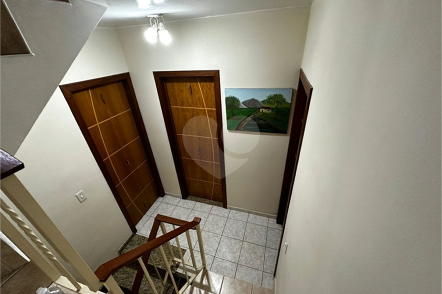 Casa à venda com 3 quartos, sendo 1 suíte, no condomínio Residencial Jardim das Palmas, São Paulo - SP