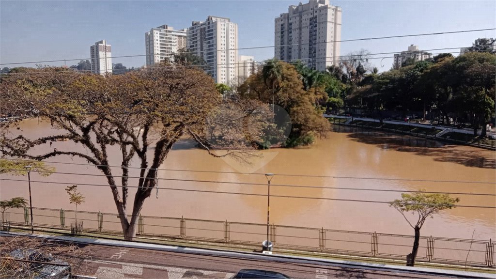 Sobrado à venda com 4 quartos, sendo 1 suíte, em Vila Rosália, Guarulhos, SP