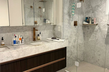 Apartamento à venda com 4 quartos, sendo 3 suítes, em Alto de Pinheiros, São Paulo, SP