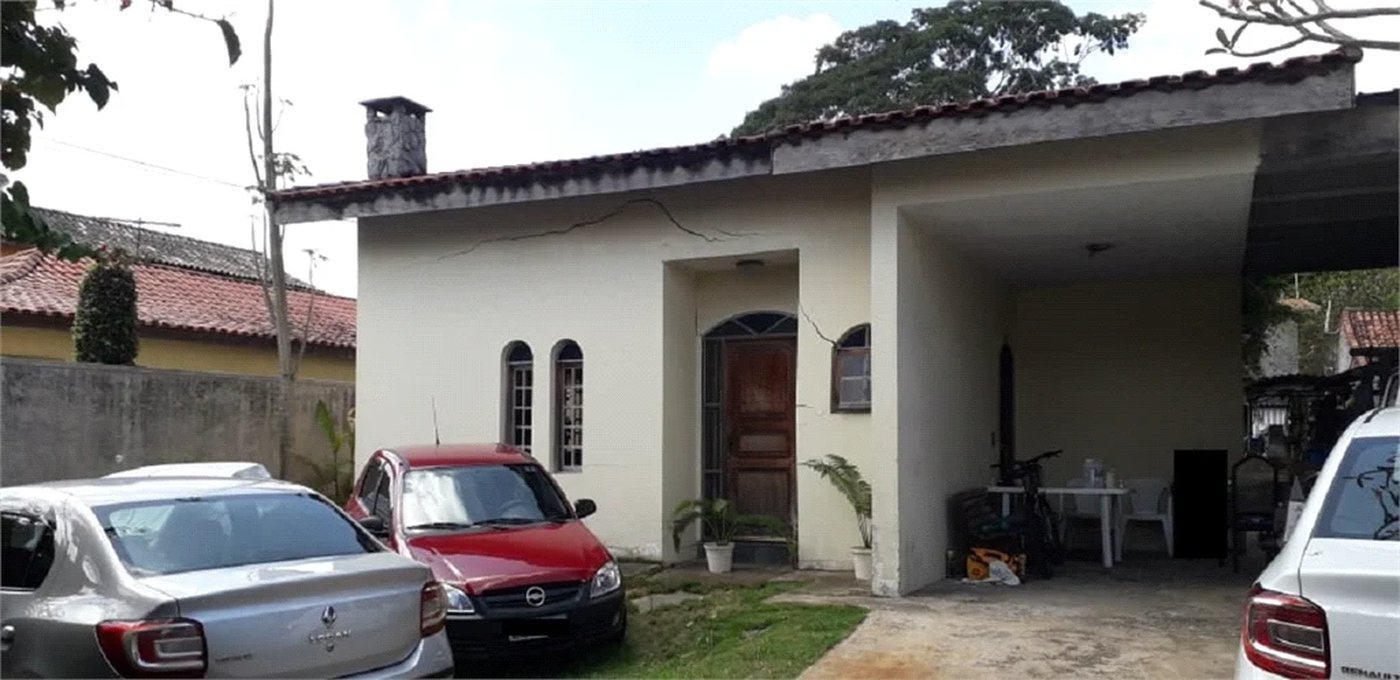 Casa à venda com 4 quartos, sendo 2 suítes, em Jardim Santa Helena, São Paulo, SP
