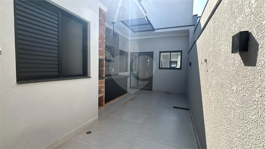 Casa à venda com 3 quartos, sendo 1 suíte, no condomínio Vila Paraty, Indaiatuba - SP