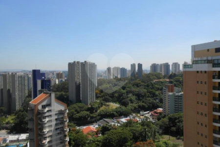 Apartamento à venda com 4 suítes em Vila Suzana, São Paulo, SP