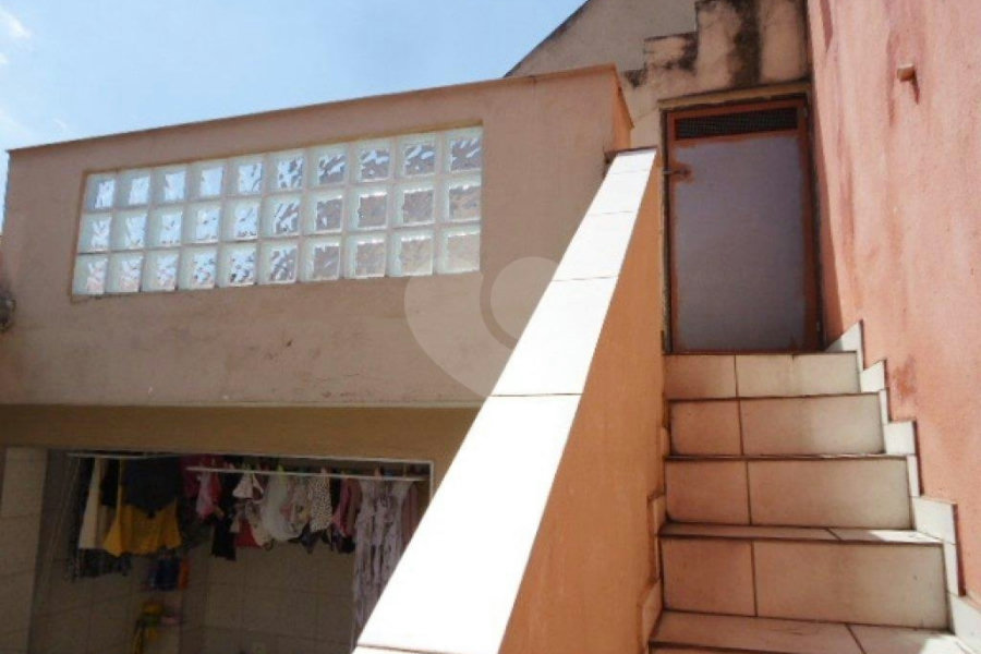 Casa à venda com 3 quartos, sendo 1 suíte, em Jardim Peri, São Paulo, SP