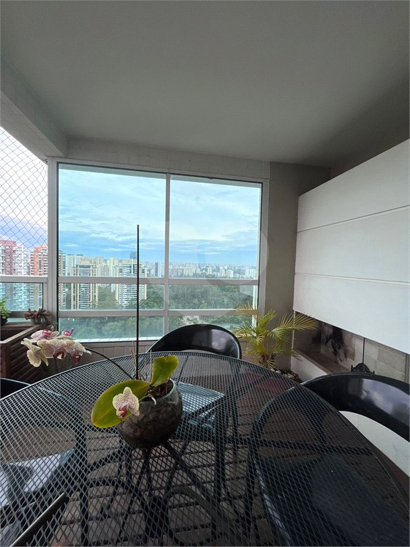 Apartamento à venda com 4 suítes em Jardim Morumbi, São Paulo, SP