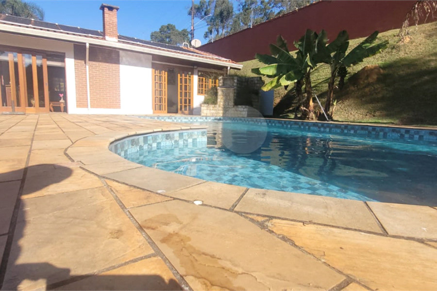 Casa à venda com 3 quartos, sendo 2 suítes,  em Mantiqueira, Mairiporã, SP