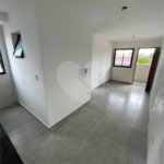 Casa à venda com 3 quartos, sendo 1 suíte, no condomínio Residencial Calegari, São Paulo - SP