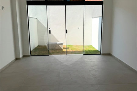 Sobrado à venda com 3 quartos, sendo 1 suíte,  em Sítio da Figueira, São Paulo, SP