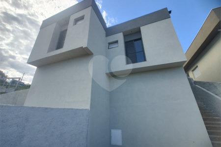 Casa à venda com 2 quartos, sendo 1 suíte, em Jardim Santo Antônio, Atibaia, SP