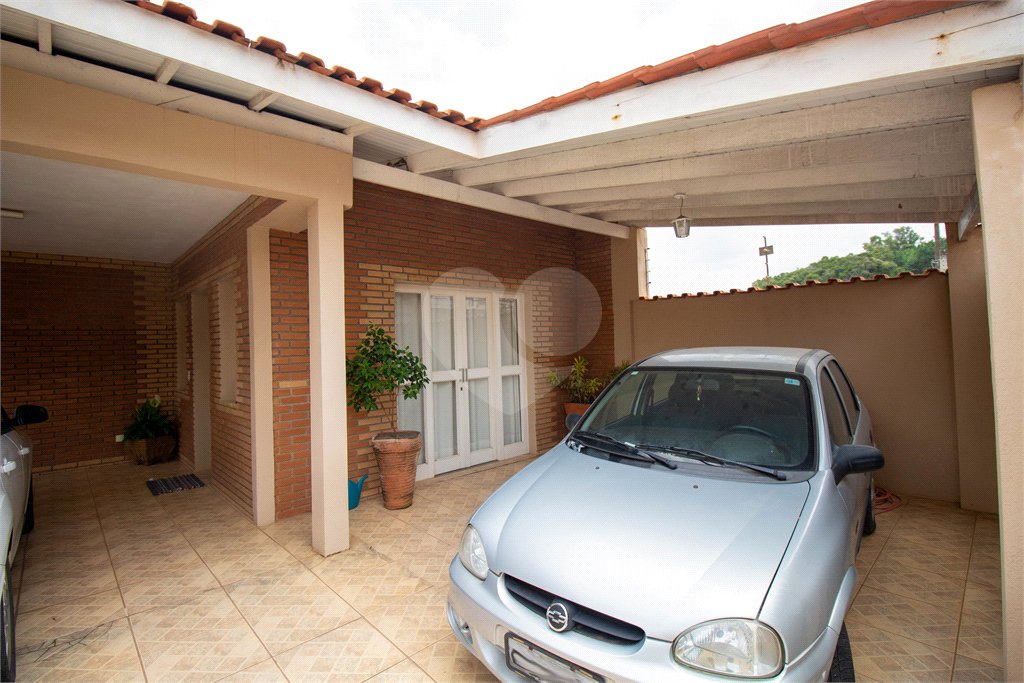 Casa à venda com 3 quartos, sendo 1 suíte, em Jardim São José, São Roque, SP