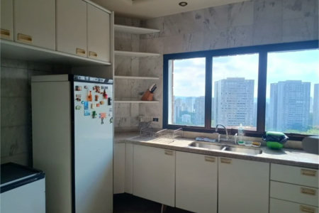 Apartamento à venda com 3 suítes em Vila Suzana, São Paulo, SP