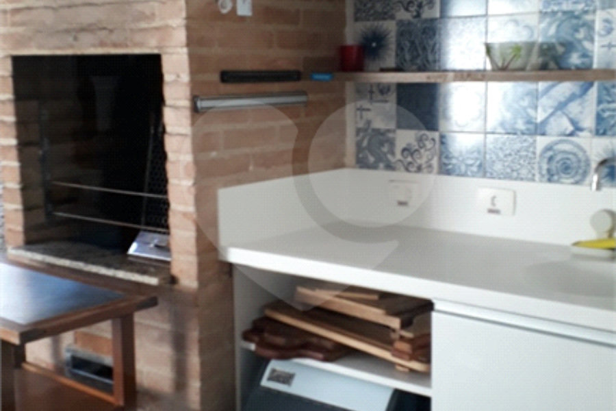 Casa à venda com 4 quartos, sendo 3 suítes, no condomínio Residencial Vila Esmeralda, São Sebastião - SP