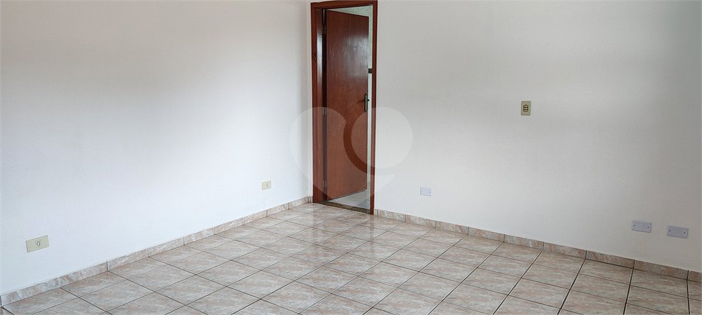 Sobrado à venda com 3 quartos, sendo 1 suíte, em Ressaca, Atibaia, SP