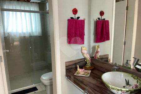 Casa à venda com 4 quartos, sendo 3 suítes, no condomínio Vila Hípica I, Vinhedo - SP