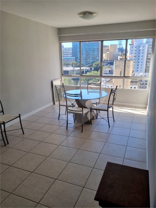 Apartamento à venda ou para alugar com 3 quartos, sendo 1 suíte, em Cerqueira César, São Paulo, SP
