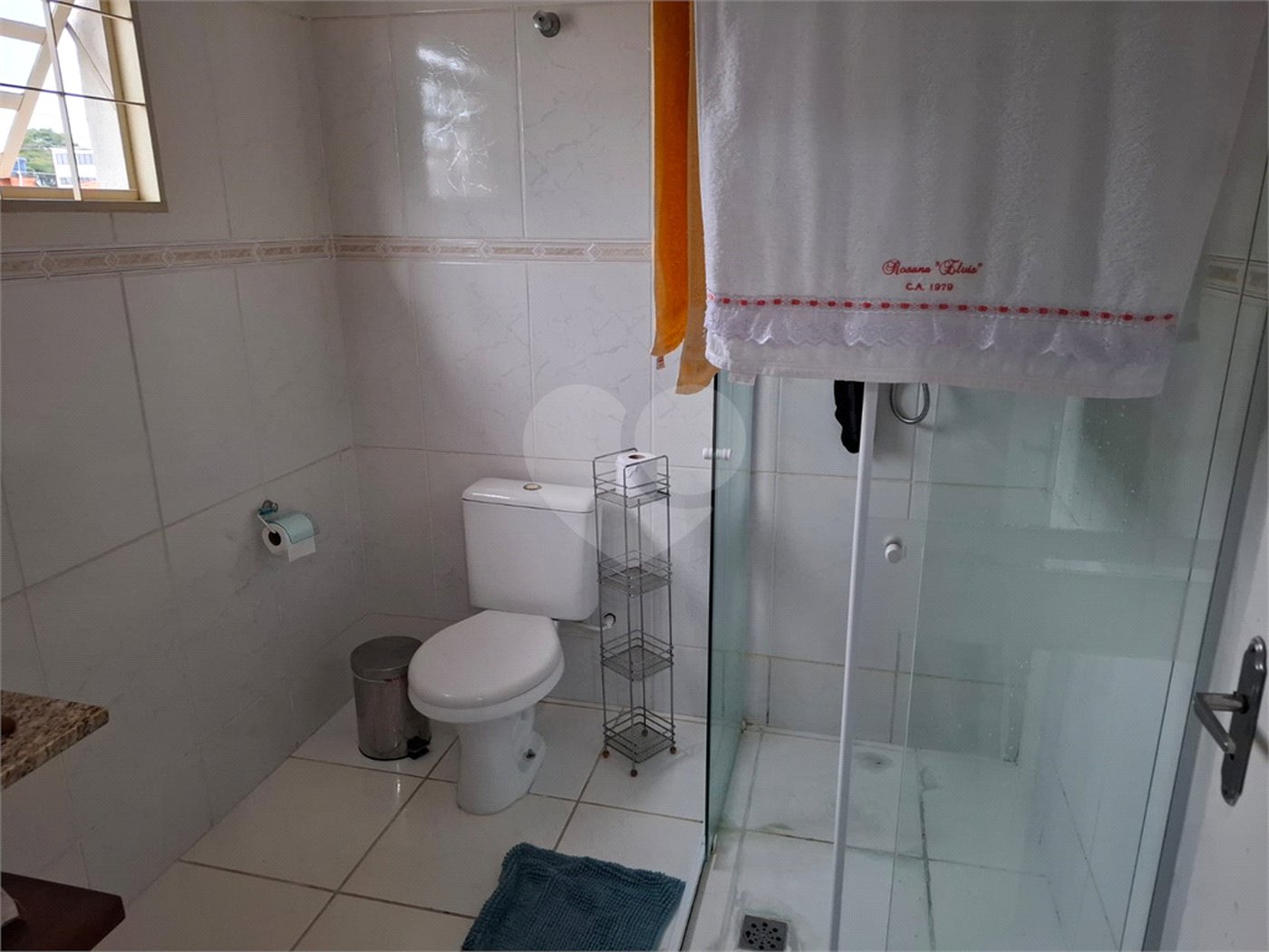 Casa à venda com 2 suítes em Vila Figueira, Suzano, SP