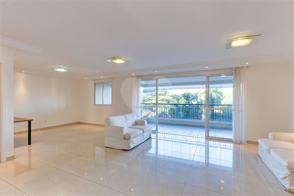 Apartamento à venda com 3 suítes em Alto da Boa Vista, São Paulo, SP