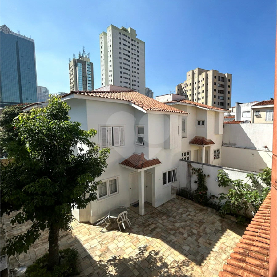 Sobrado à venda com 4 quartos, sendo 2 suítes, em Cidade Mãe do Céu, São Paulo, SP