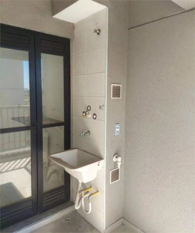 Apartamento à venda com 2 quartos em Parque Maria Helena, São Paulo, SP