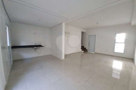 Casa à venda com 3 quartos, sendo 1 suíte, no condomínio Residencial Américo Figueiredo, Sorocaba - SP