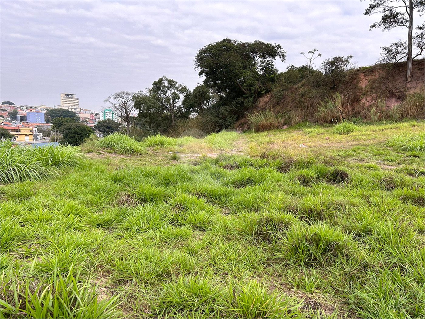 Terreno à venda em Vila Anchieta, Poá, SP