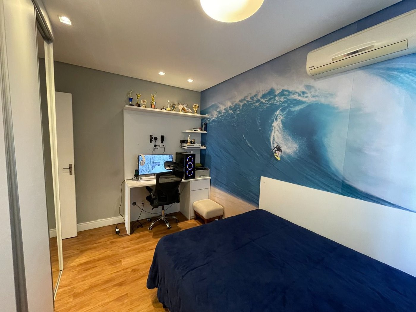 Apartamento 3 dormitórios (1 suíte), vaga para 2 carros, no Boqueirão, Santos