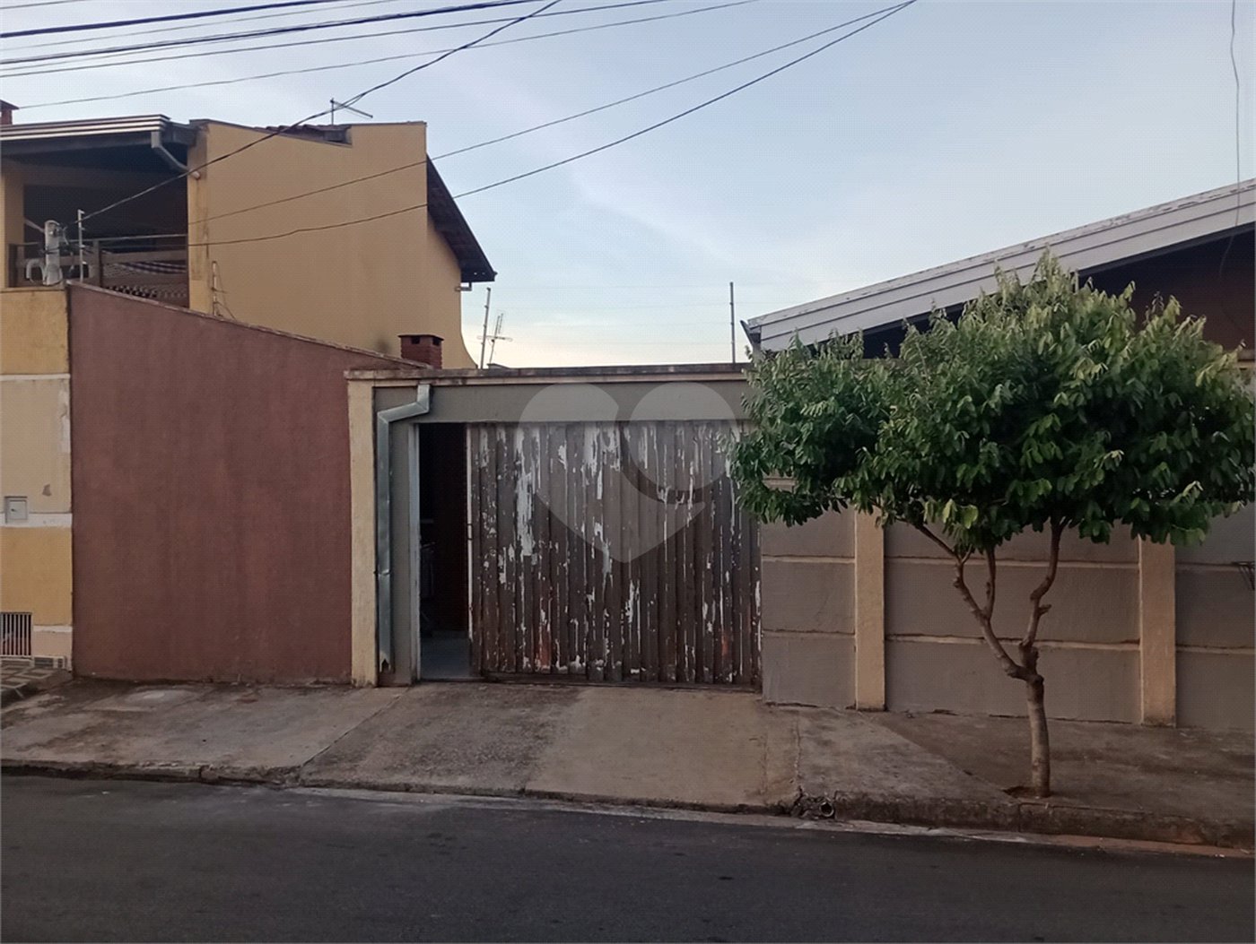 Casa à venda ou para alugar com 3 quartos, sendo 1 suíte, em Jardim Alvorada, Itapetininga, SP