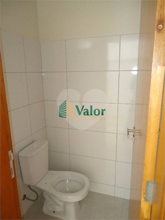 Casa no Condomínio Quebec, com 4 dormitórios, sendo 1 suíte.