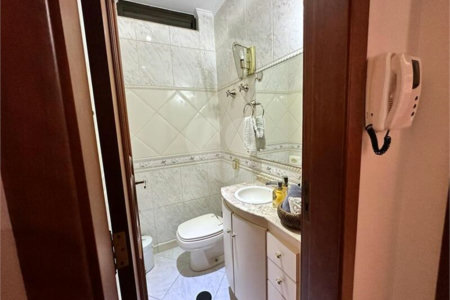 Sobrado com 5 dorm. sendo 2 suites