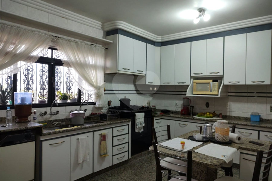 Casa Térrea à venda com 6 quartos, sendo 4 suítes, em Cangaíba, São Paulo, SP