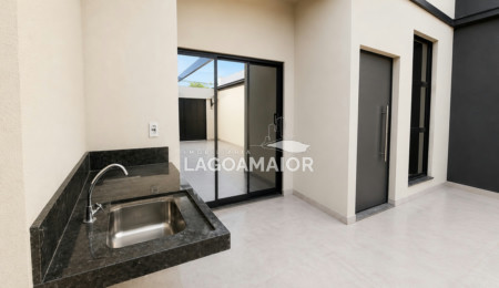 Casa à venda com 3 quartos, sendo 1 suíte,  em Bela Vista da Lagoa, Três Lagoas, MS