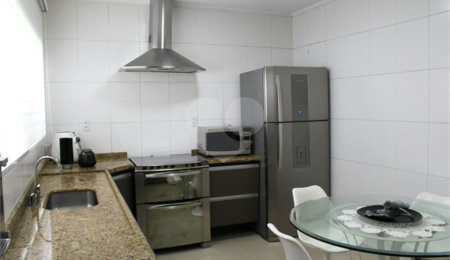 Casa Térrea à venda com 3 quartos, sendo 2 suítes,  em Vila Galvão, Guarulhos, SP