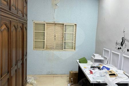 Casa à venda com 2 quartos no Centro, Araraquara, SP