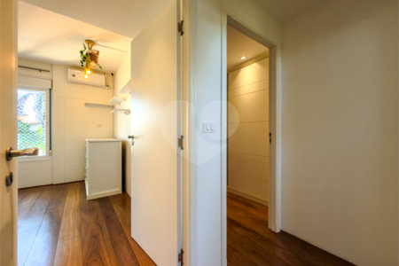 Casa à venda com 4 suítes no condomínio Villa Borghese, Indaiatuba - SP
