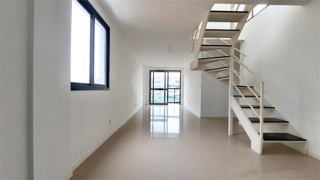 Cobertura à venda com 2 quartos, sendo 1 suíte,  em Tijuca, Rio de Janeiro, RJ