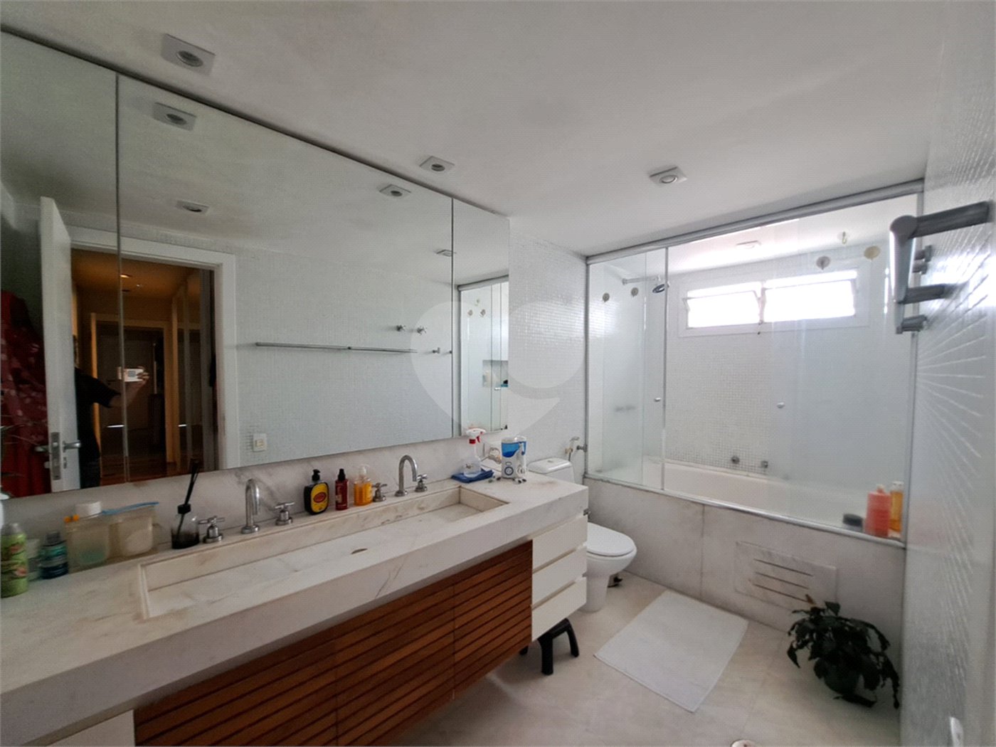 Apartamento à venda com 3 suítes em Campo Belo, São Paulo, SP