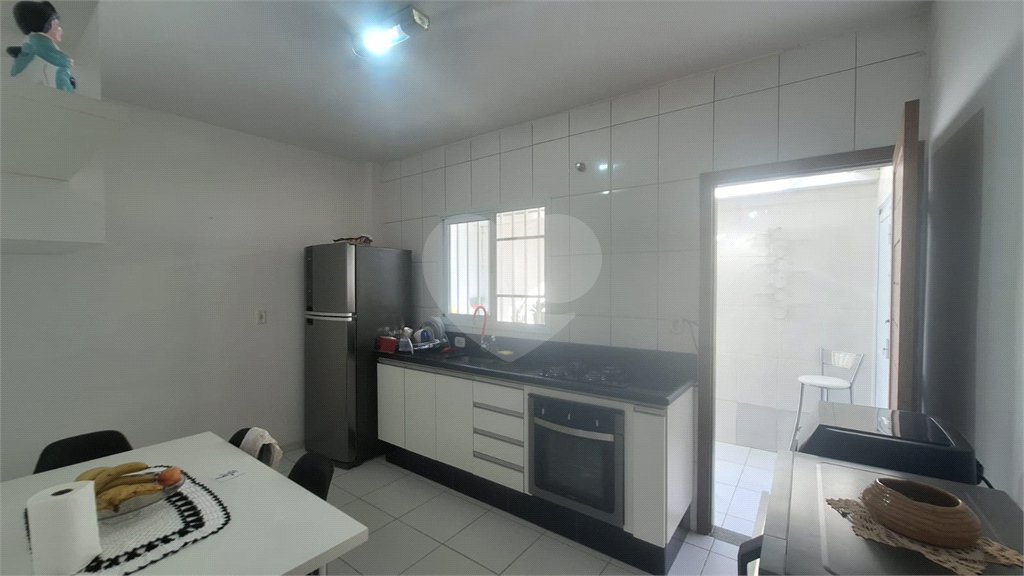 Casa à venda com 2 quartos no condomínio Karolyne, Votorantim - SP