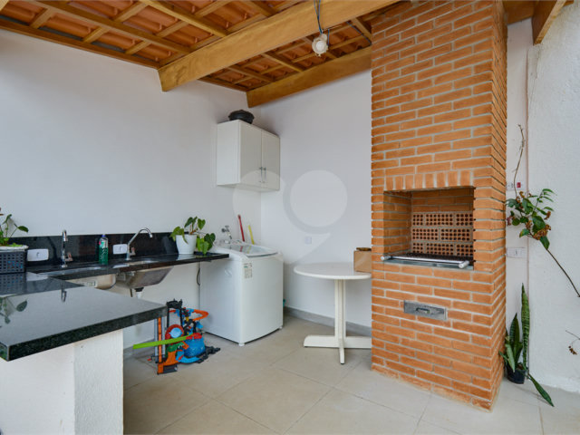 Sobrado à venda com 3 quartos, sendo 1 suíte,  em Chácara Santo Antônio (zona Sul), São Paulo, SP