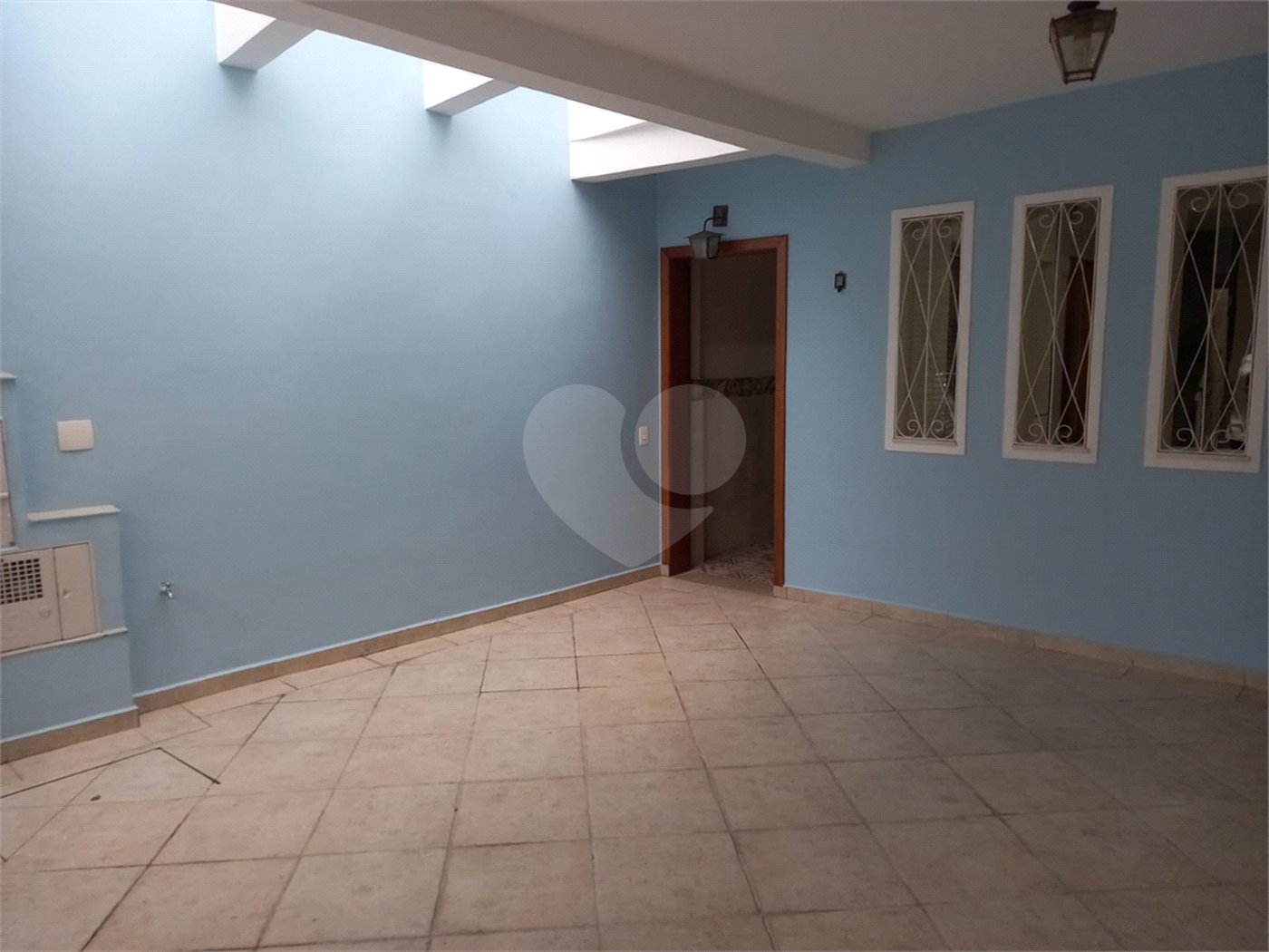 Sobrado à venda com 4 quartos, sendo 2 suítes, em Vila Hamburguesa, São Paulo, SP