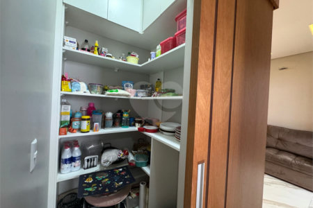 Casa à venda com 4 quartos, sendo 1 suíte,  no condomínio Condomíno Helena Maria, Sorocaba - SP