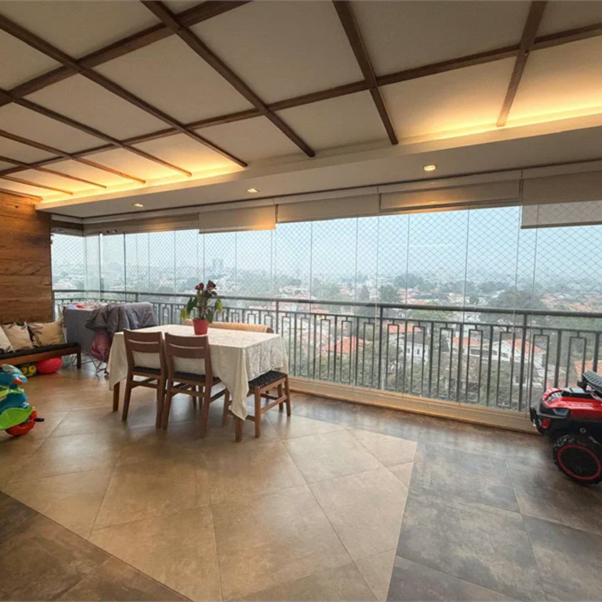 Apartamento à venda com 4 quartos, sendo 3 suítes, em Campo Grande, São Paulo, SP