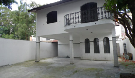 Casa à venda com 5 quartos, sendo 3 suítes, em Vila São Francisco, São Paulo, SP