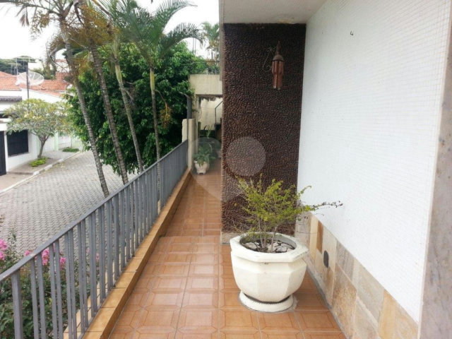 Sobrado à venda com 3 quartos, sendo 1 suíte,  em Vila Galvão, Guarulhos, SP